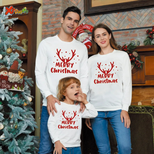 Pull Moche de Famille Noël avec Message Joyeux