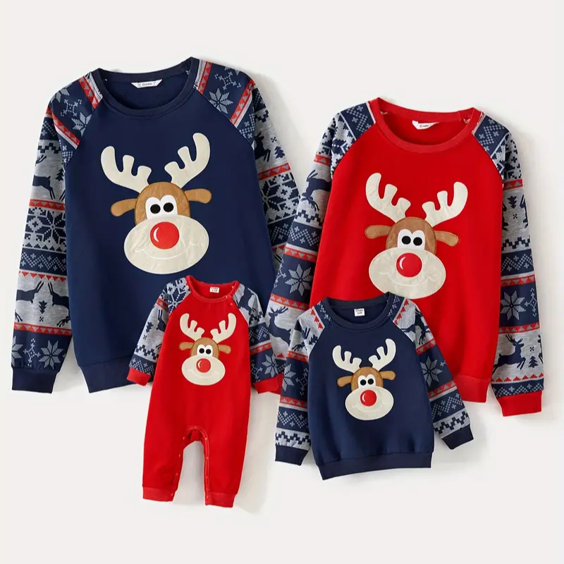 Pull de Noel Pour la Famille avec Motif Renne - Main Image