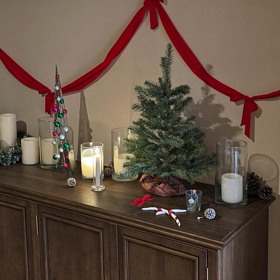 Décoration de Noël intérieure sur un buffet